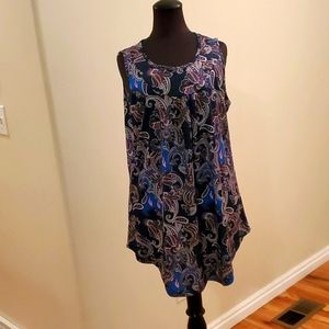 NWT paisley sleeveless tunic sz M, shirttail hem